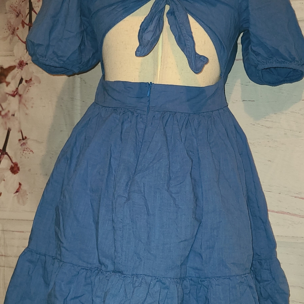 Dress - Picture 8 of 10
